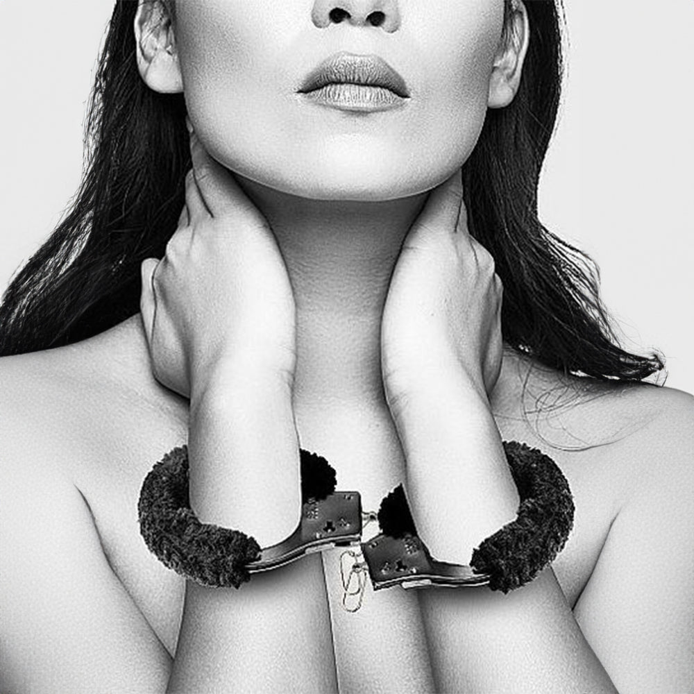 Naughty Toys Strong Stainless Steel wrist cuffs Lock Furry BLACK Secondary image