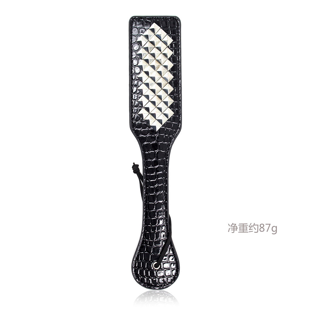 NAUGHTY TOYS crocodile texture rivets bondage paddle 32 cm - image 2