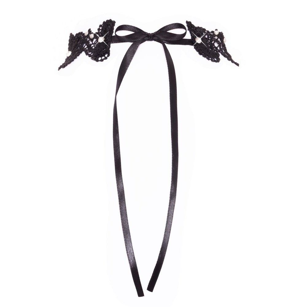 Embroidered choker in a lace look