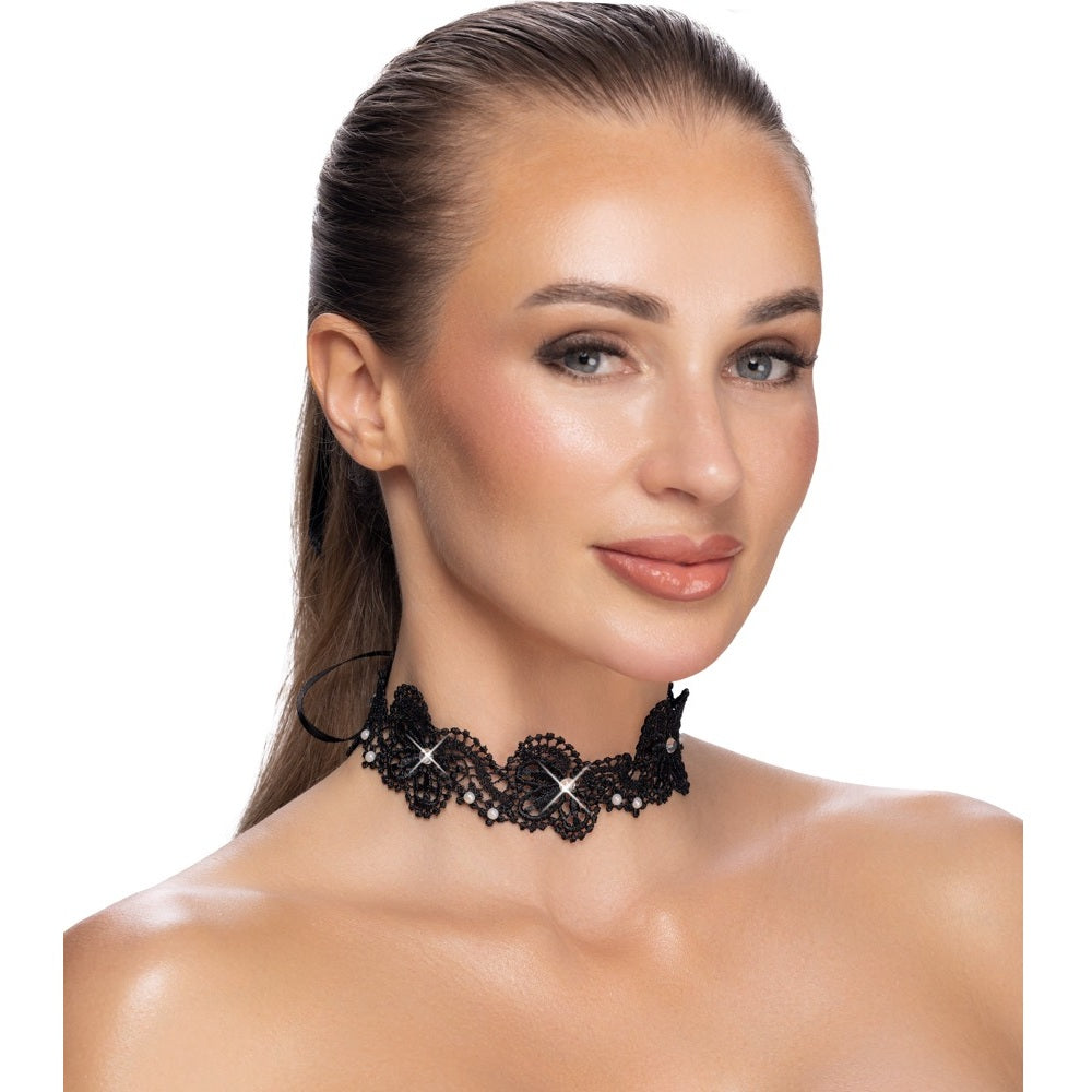 Embroidered choker in a lace look