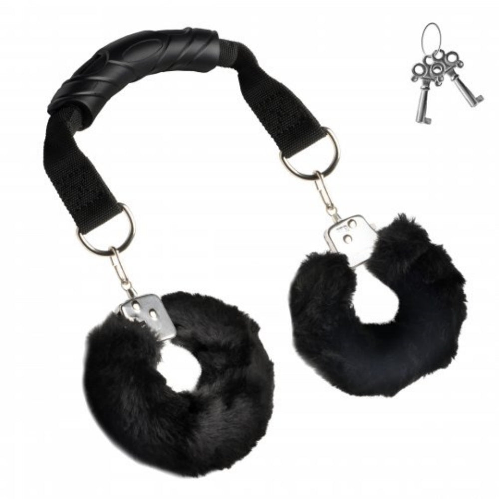 CUFF ME Handler Furry Handcuffs with Handle Κύρια εικόνα προϊόντος